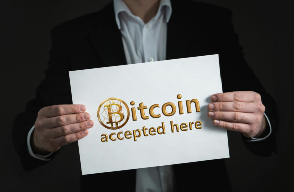 bitcoin_accepted_here_pixabay_annacapictures